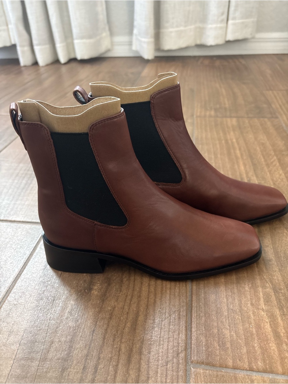 Sam Edelman Thelma Chelsea boots feature a sleek, modern square toe. - Picture 2 of 13